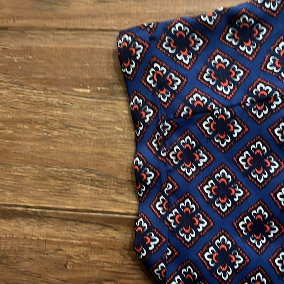 Express Size XS Short Sleeve Top - Picture 4 of 5